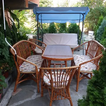 Sveti Georgi بيت ضيافة بوموري