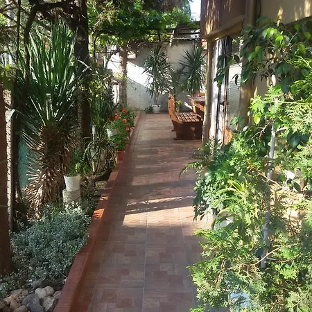 Sveti Georgi بيت ضيافة