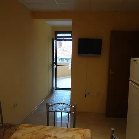 Sveti Georgi بيت ضيافة بوموري