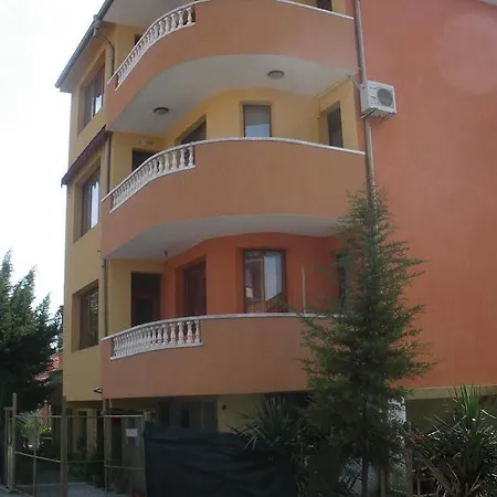 Sveti Georgi بيت ضيافة 2*