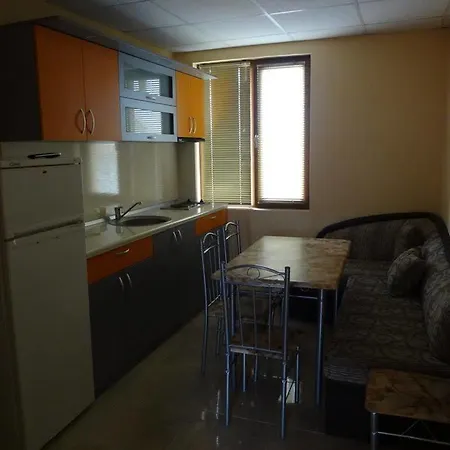 Sveti Georgi بيت ضيافة بوموري